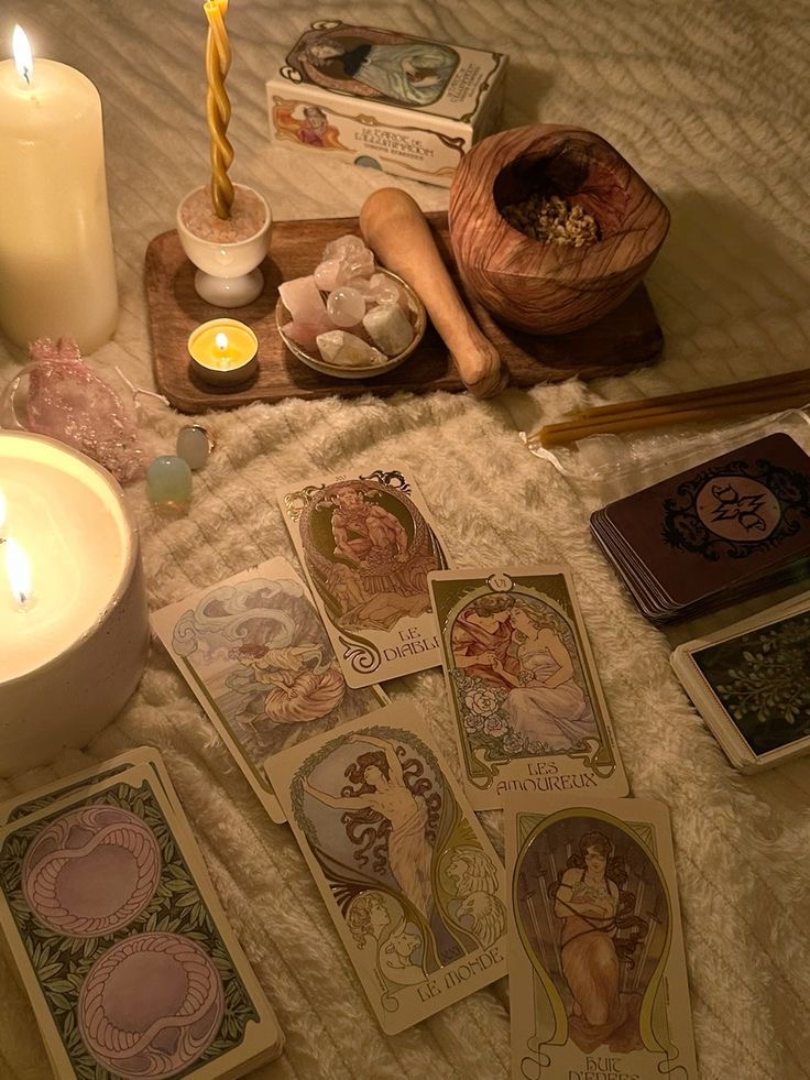 Tarot Reading up to 3 questions of any kind🕯️